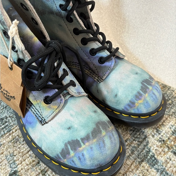 NWT DR MARTENS 1460‎ PASCAL TIE DYE LACE UP BOOTS Size 6 - Picture 3 of 7